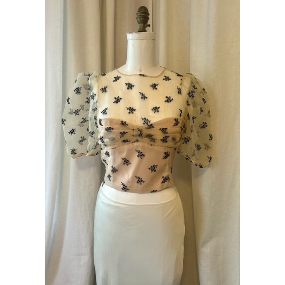 Zara Tops - Zara NWT Floral Puff Sleeve Top - Beige